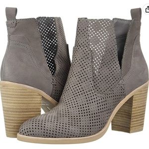 Dolce Vita Shay Perforate Smoke Grey Ankle Boots (Worn once) - size 8.5